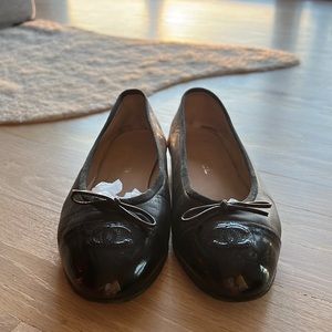 CHANEL BLACK BALLETINES